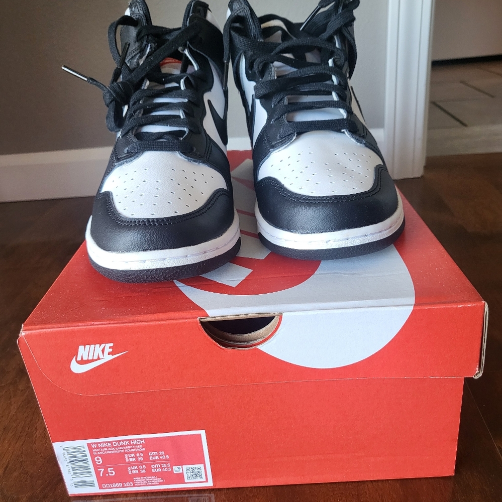 Nike Dunks